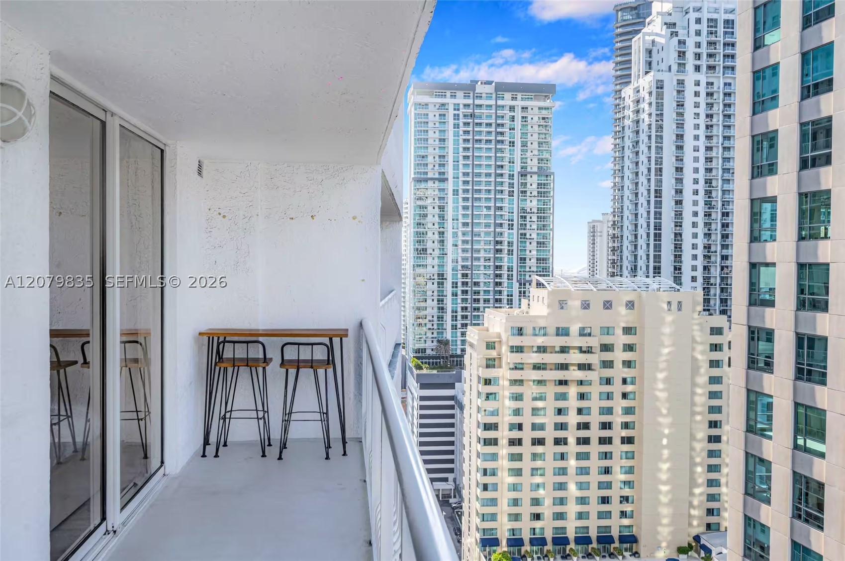 image The Club at Brickell Bay21