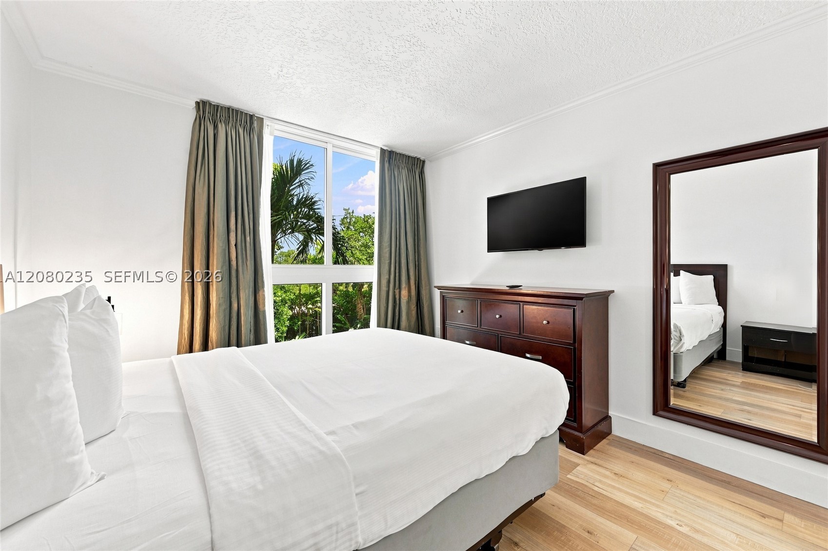 2951 S Bayshore Dr #305 Miami, FL 33133