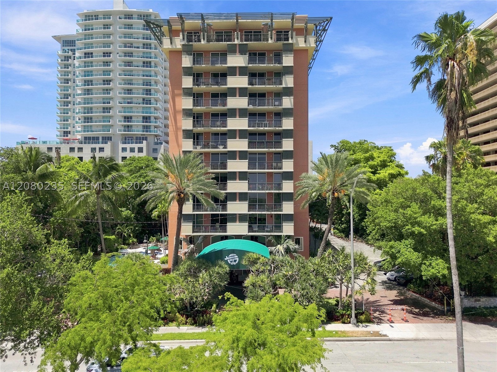 2951 S Bayshore Dr #305 Miami, FL 33133