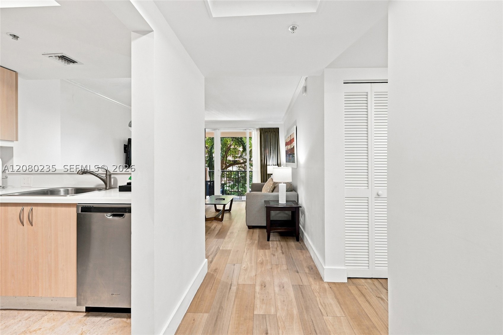 2951 S Bayshore Dr #305 Miami, FL 33133