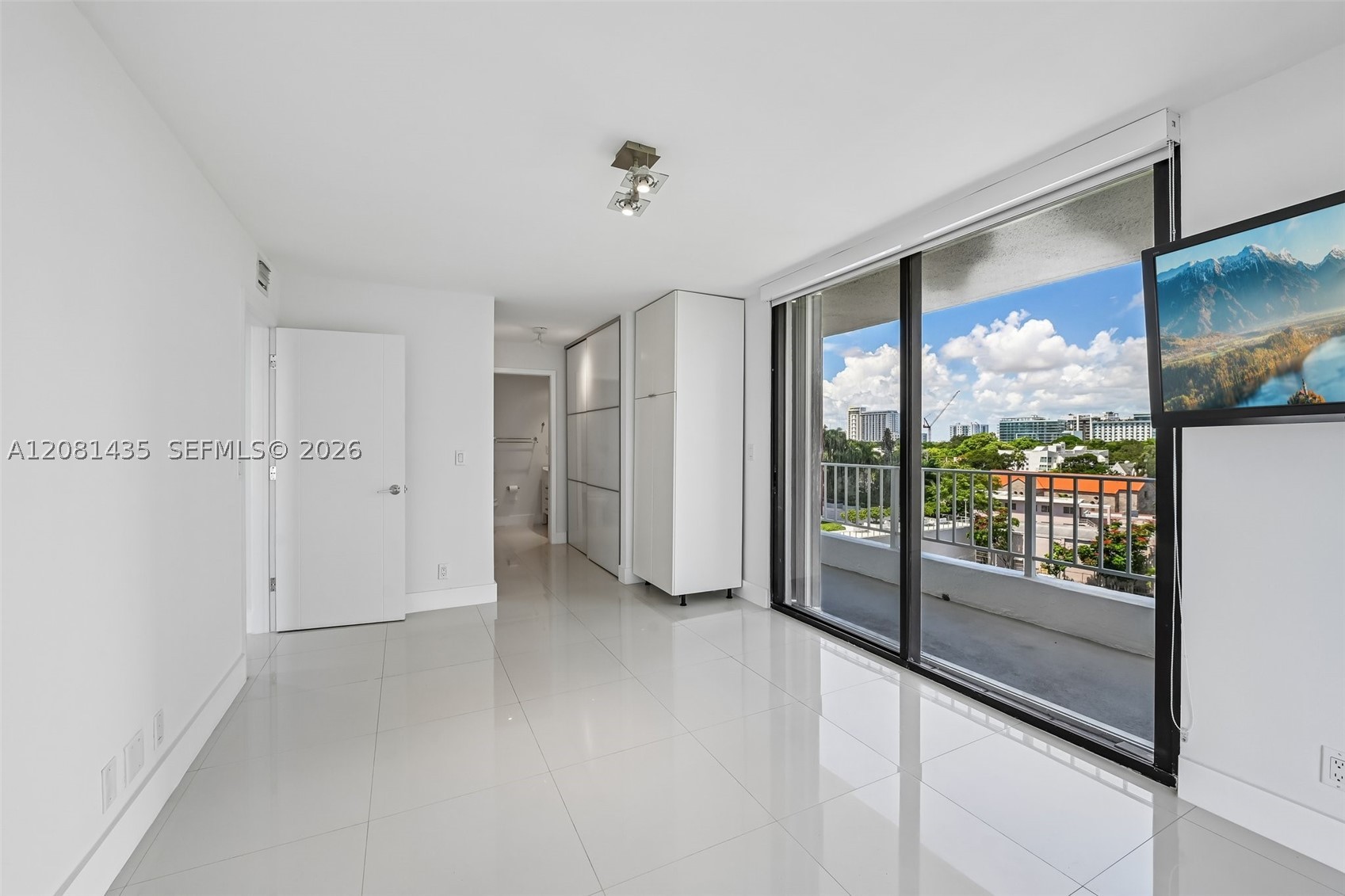 image Brickell Harbour24
