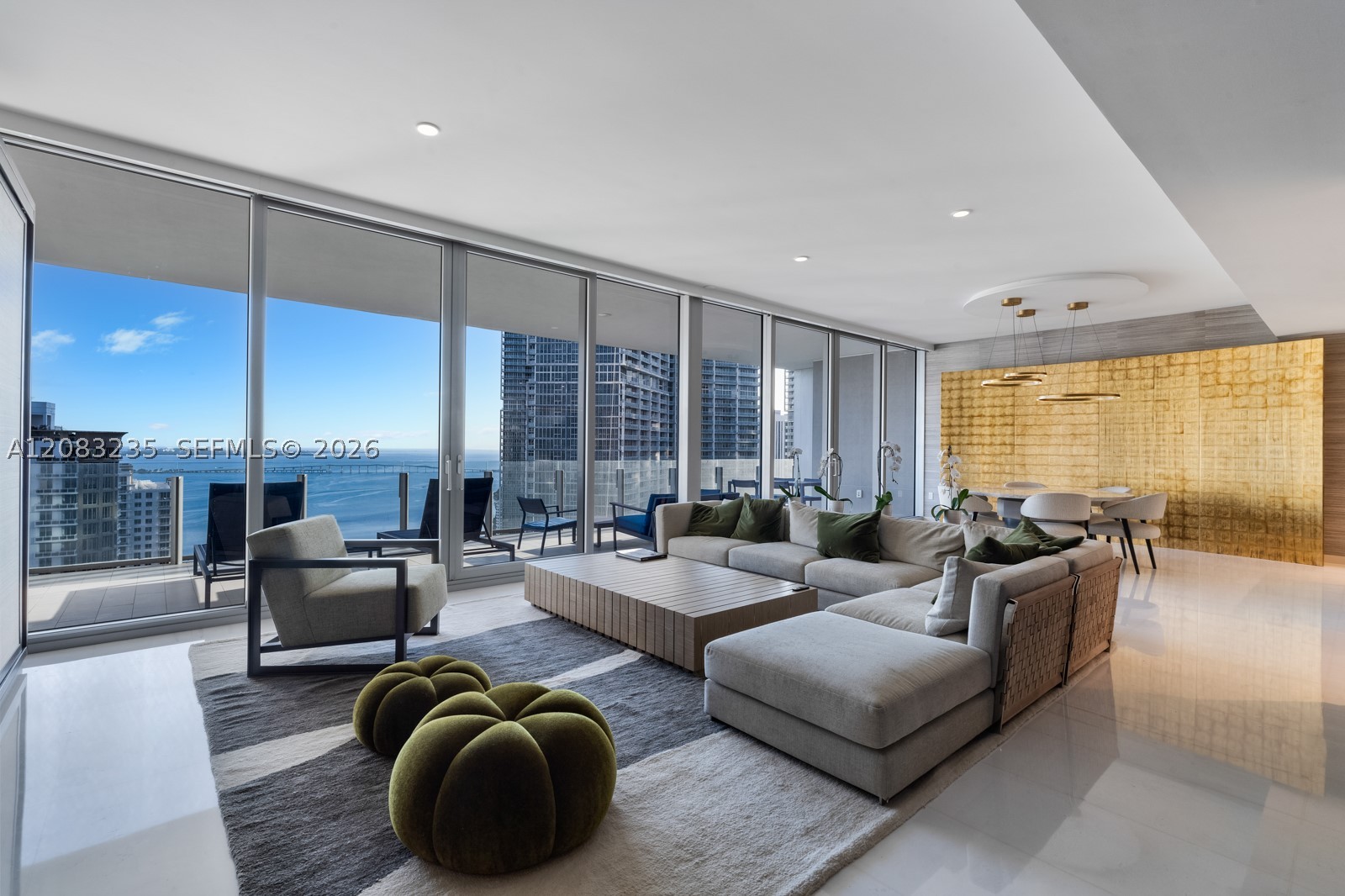 image Aston Martin Residences0