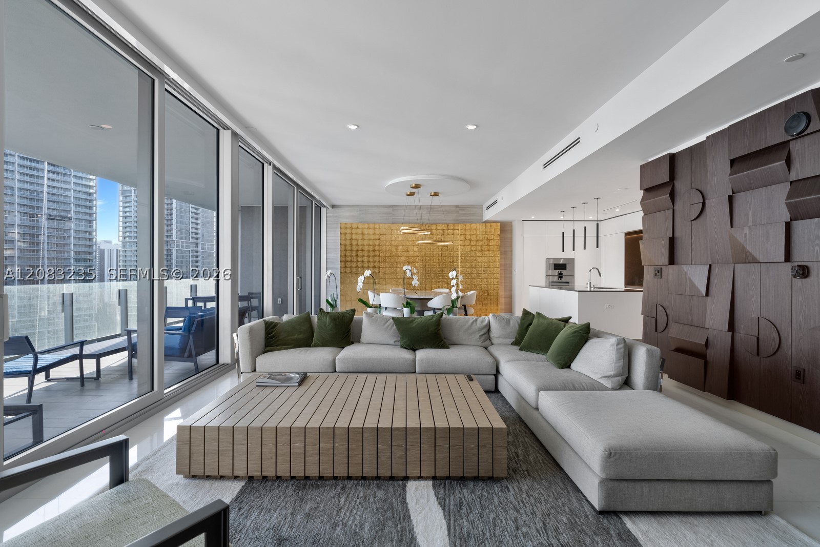 image Aston Martin Residences13