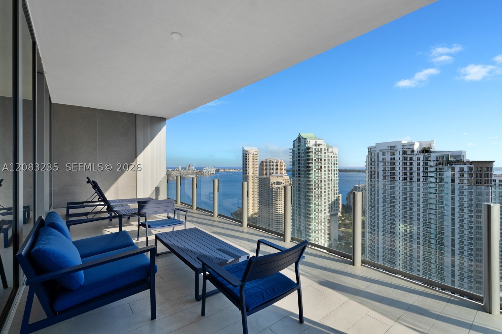 image Aston Martin Residences14