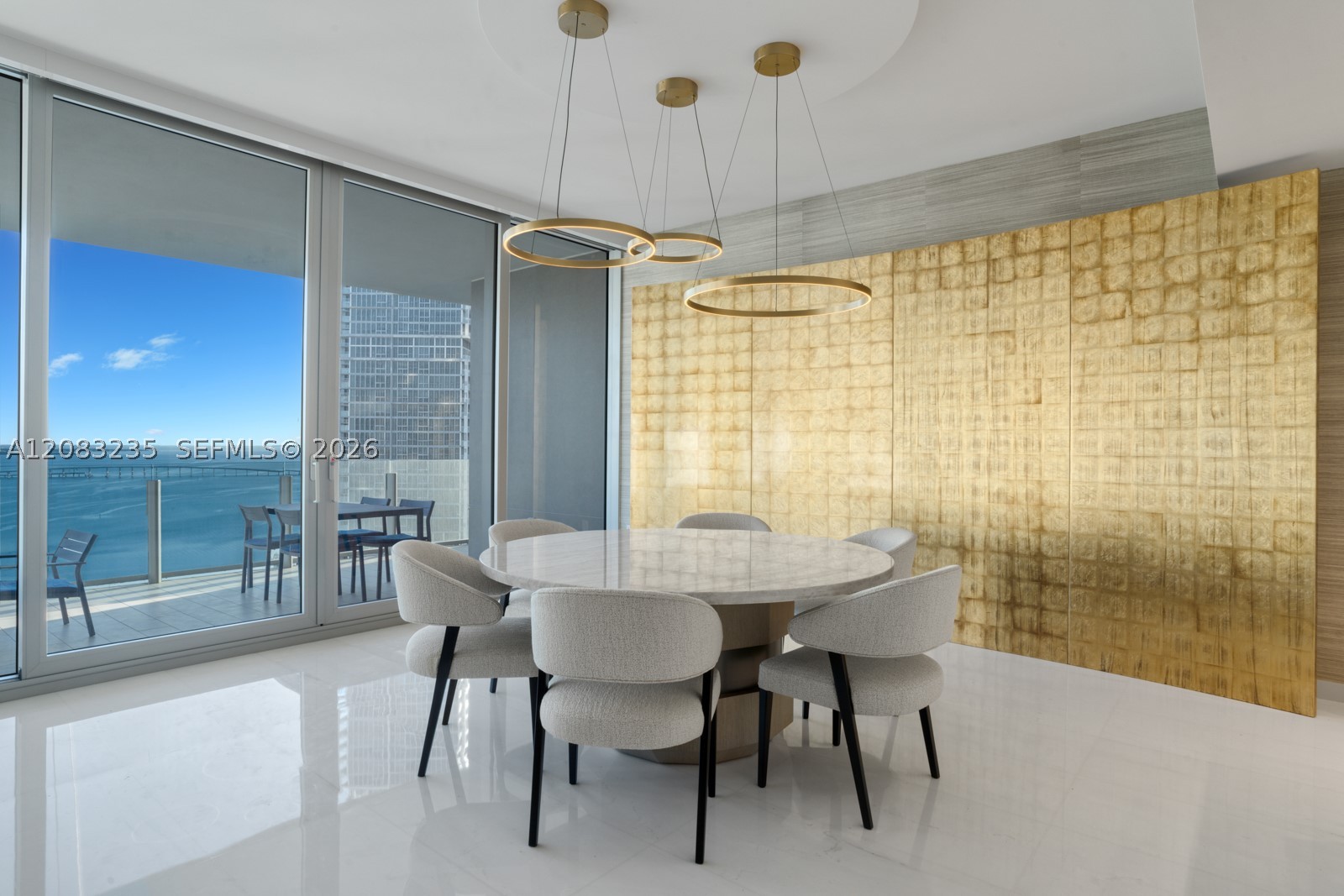 image Aston Martin Residences18