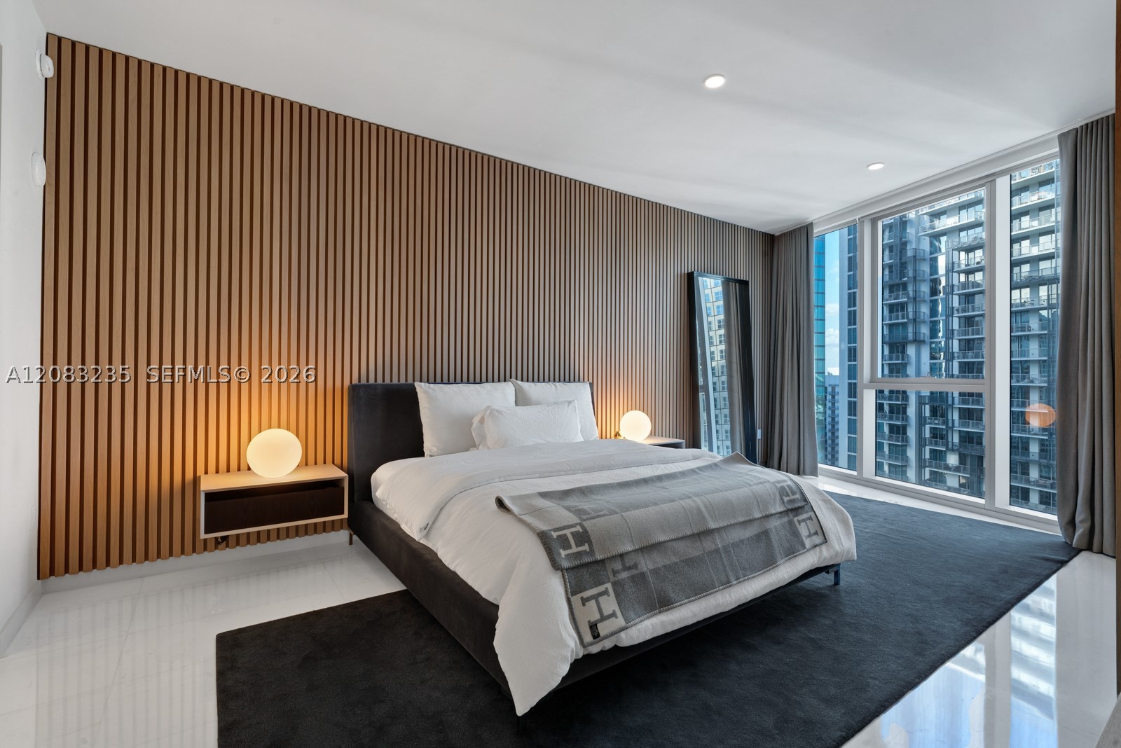 image Aston Martin Residences22