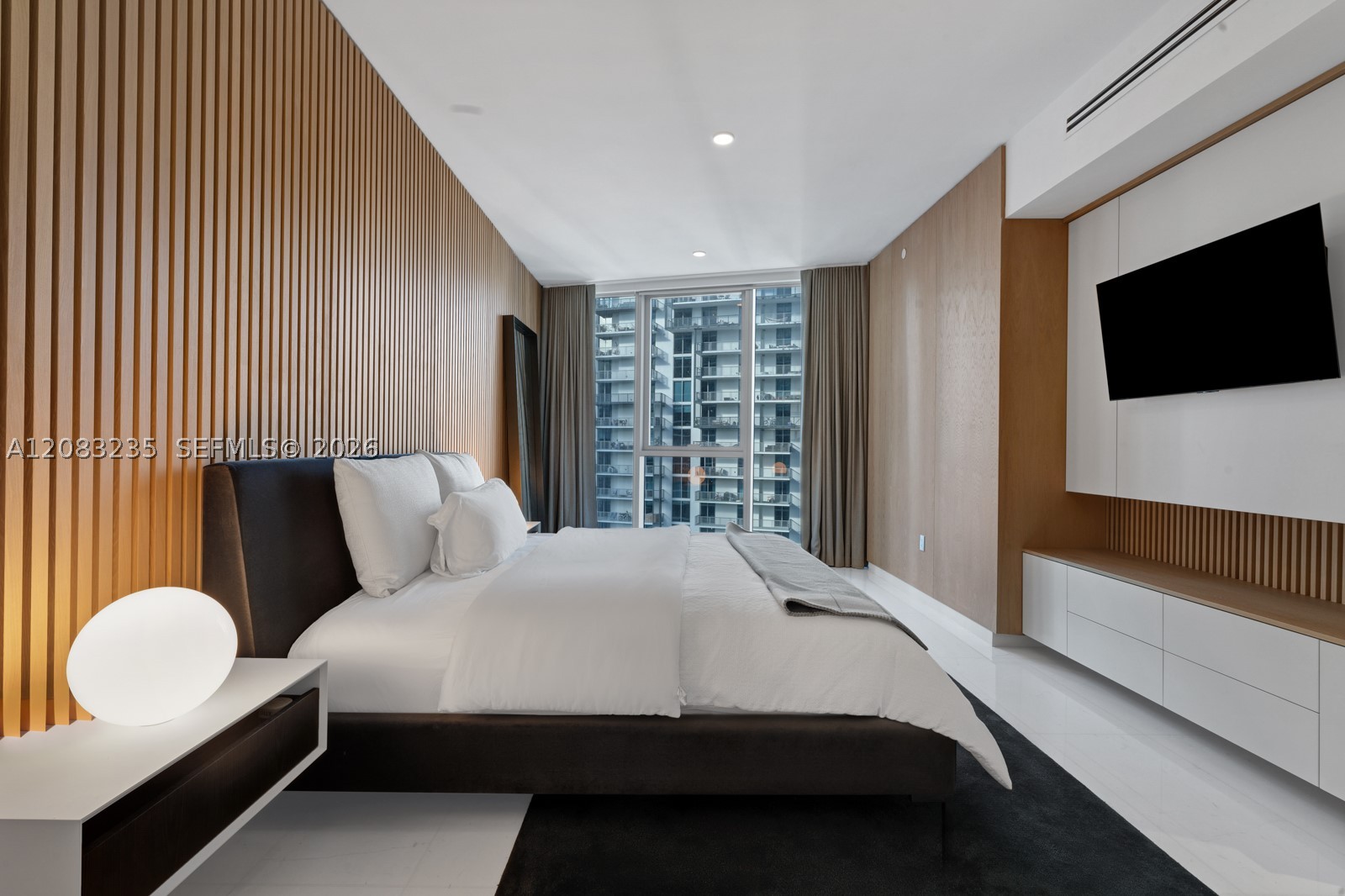 image Aston Martin Residences23