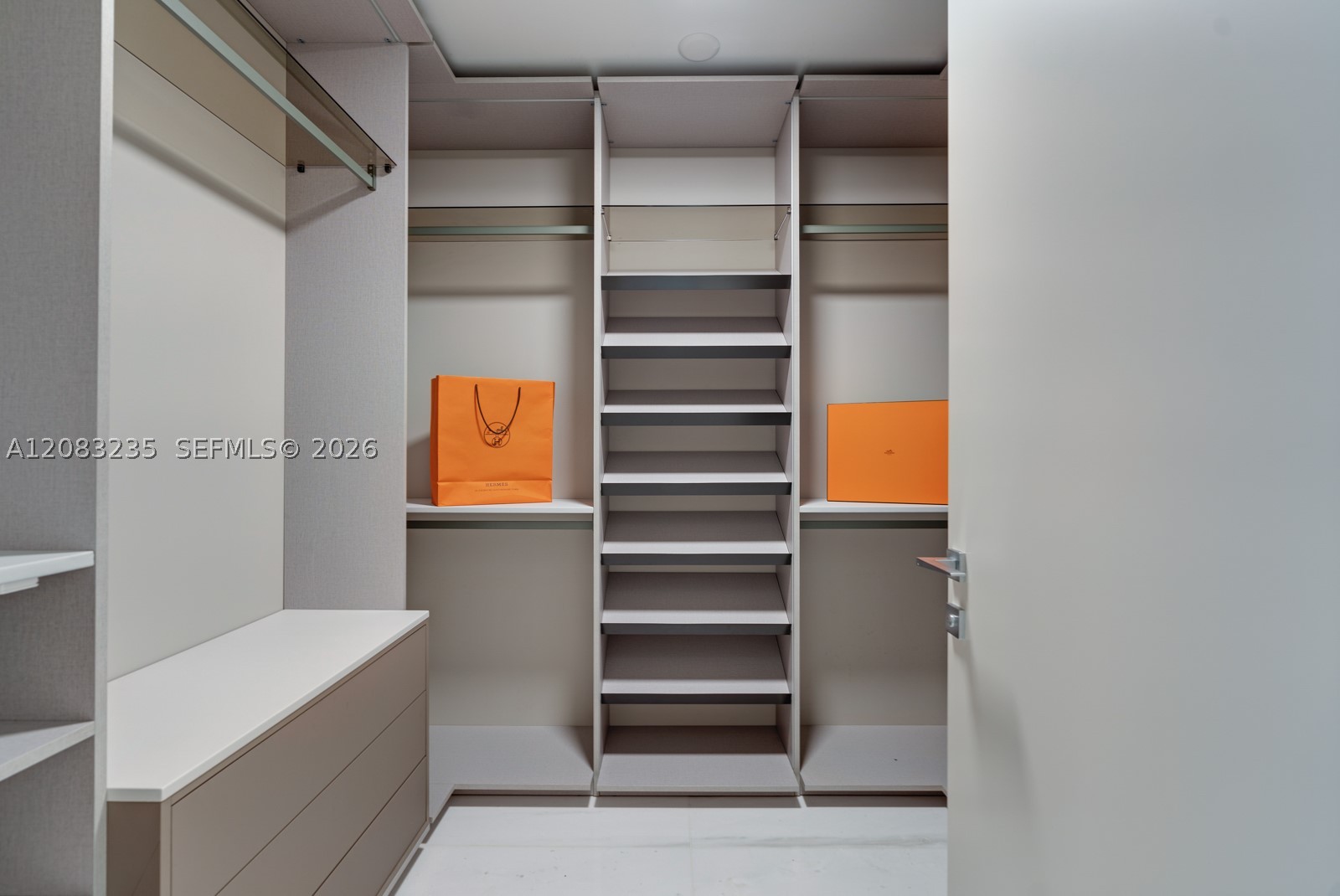 image Aston Martin Residences26