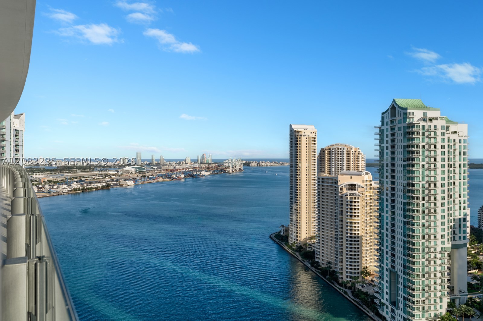 image Aston Martin Residences2