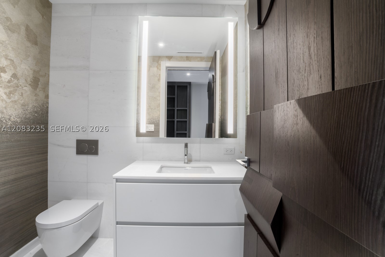 image Aston Martin Residences33