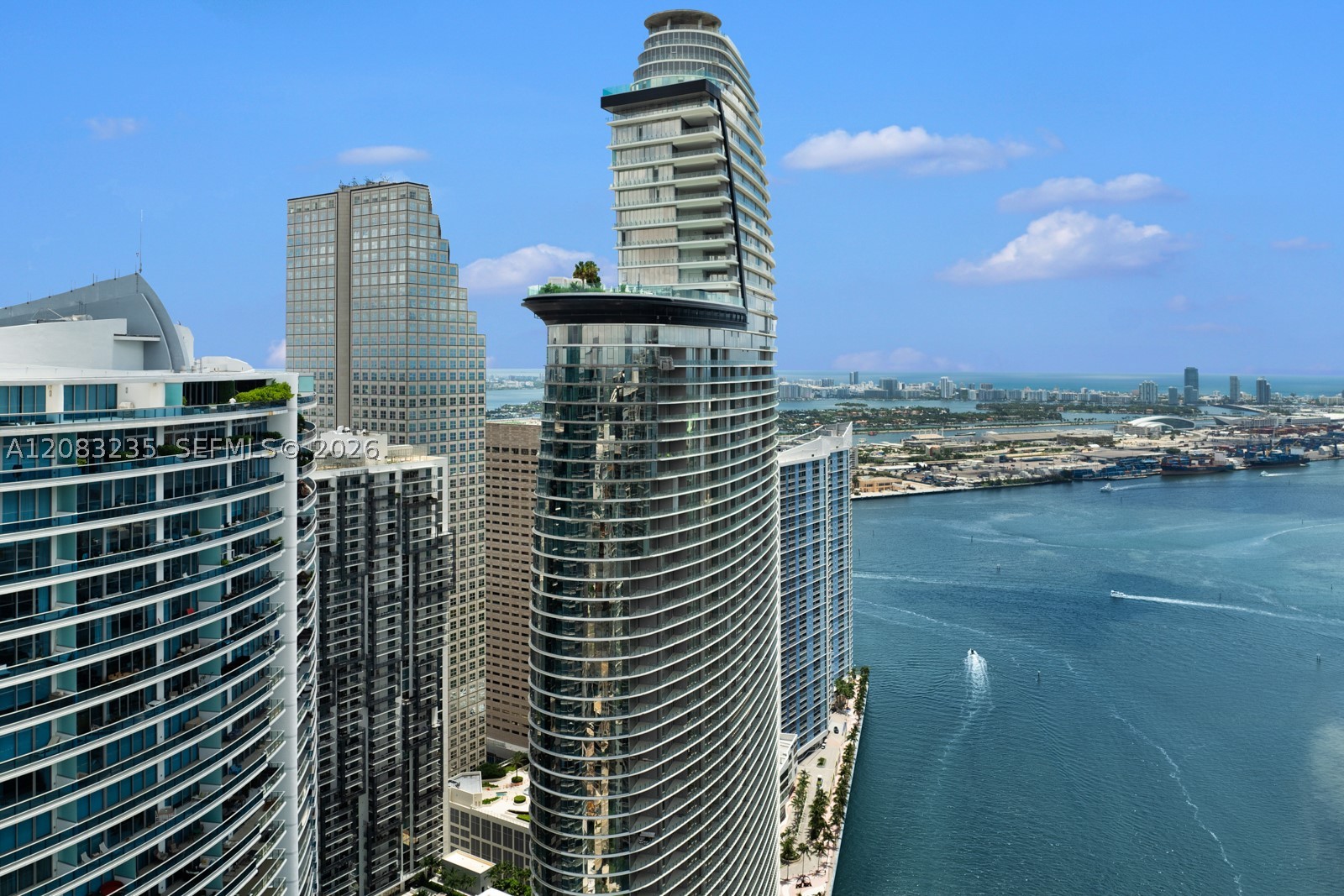 image Aston Martin Residences39