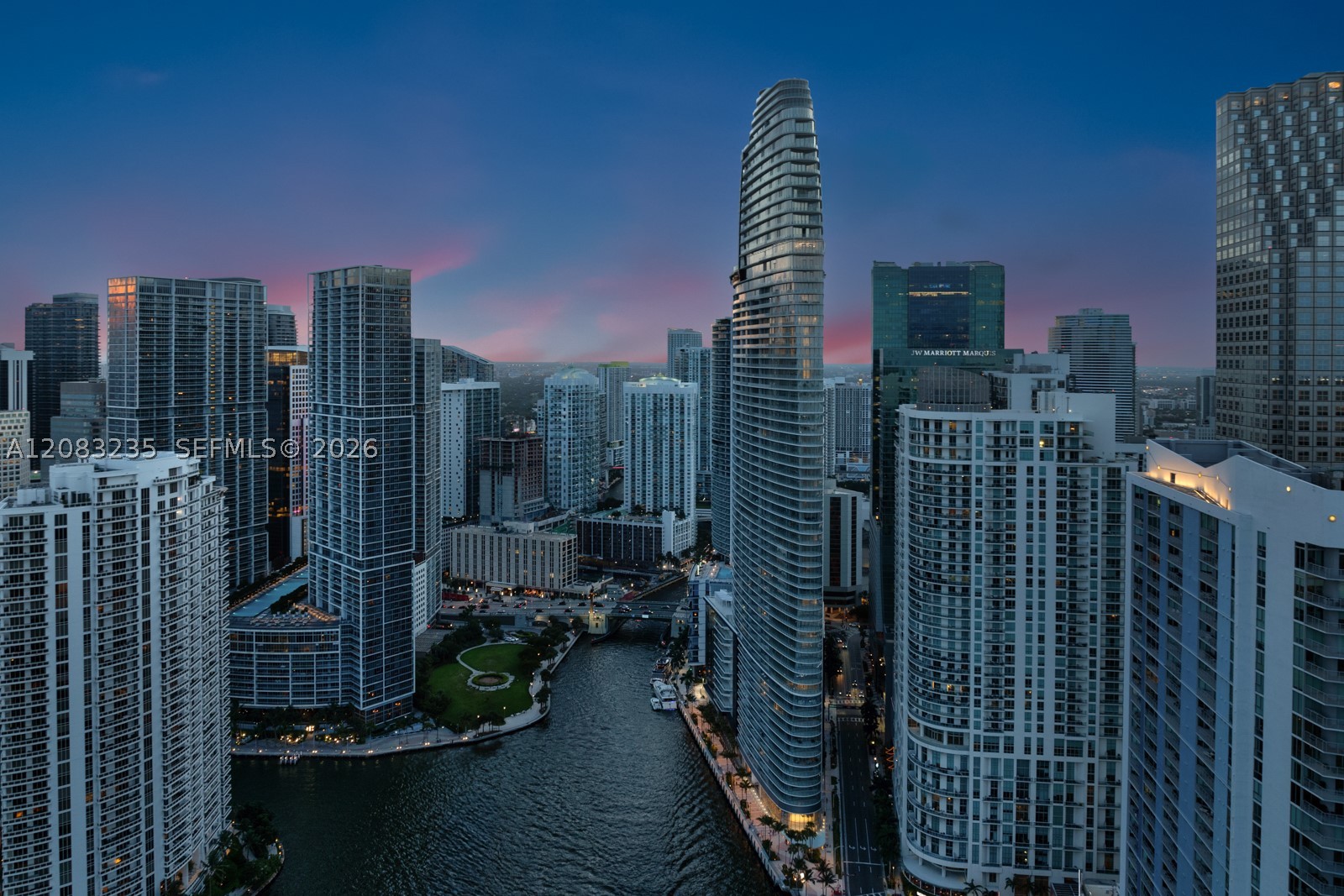 image Aston Martin Residences4