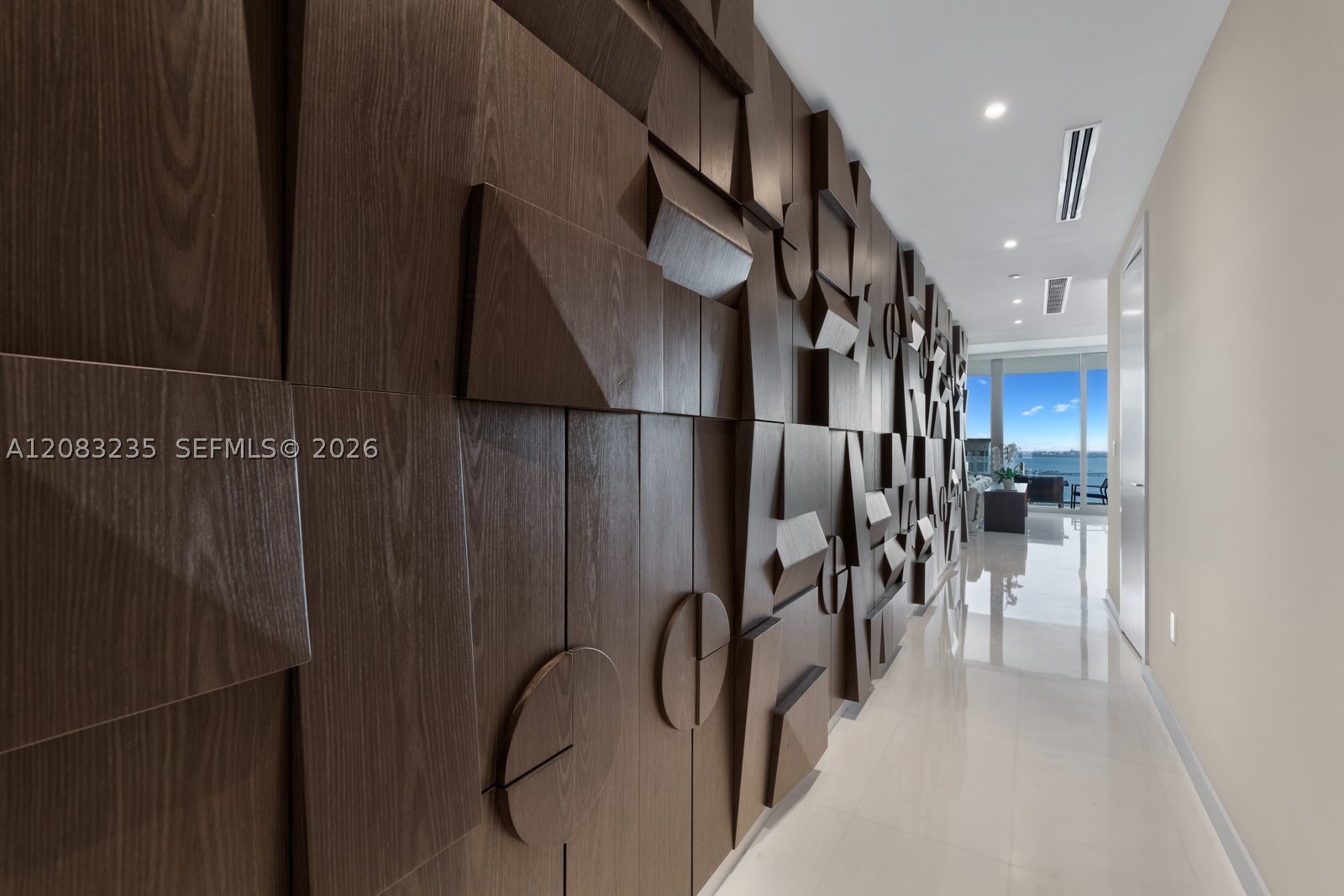 image Aston Martin Residences7