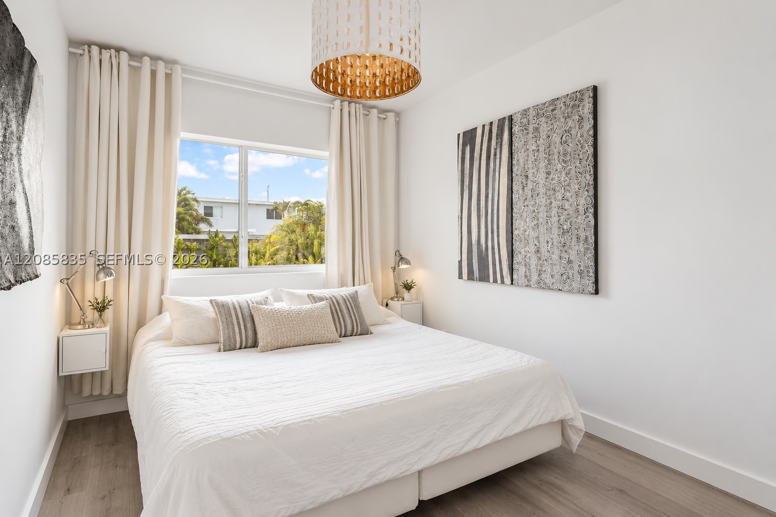 661 86th St Miami Beach, FL 33141