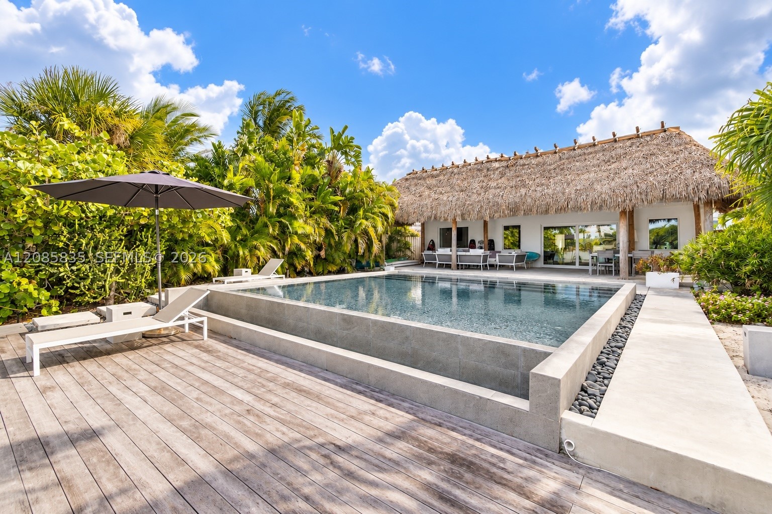 661 86th St Miami Beach, FL 33141