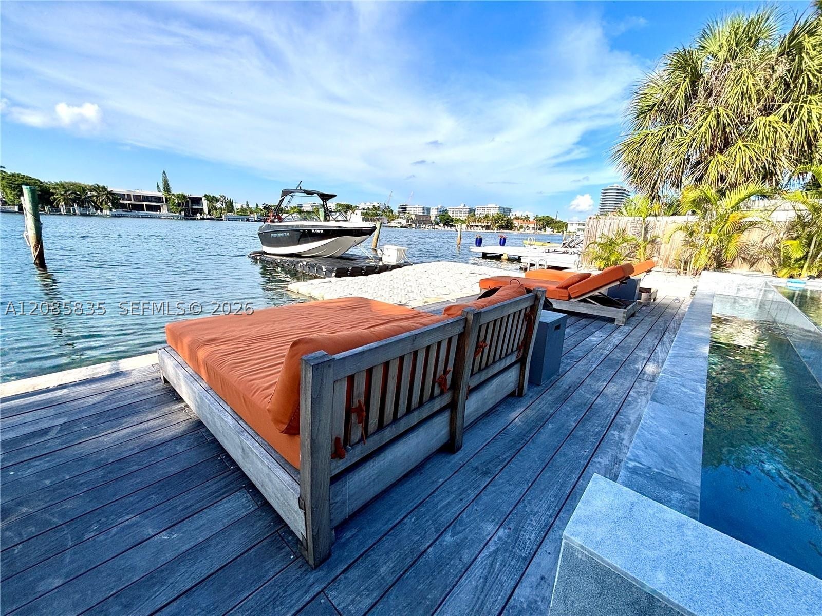661 86th St Miami Beach, FL 33141