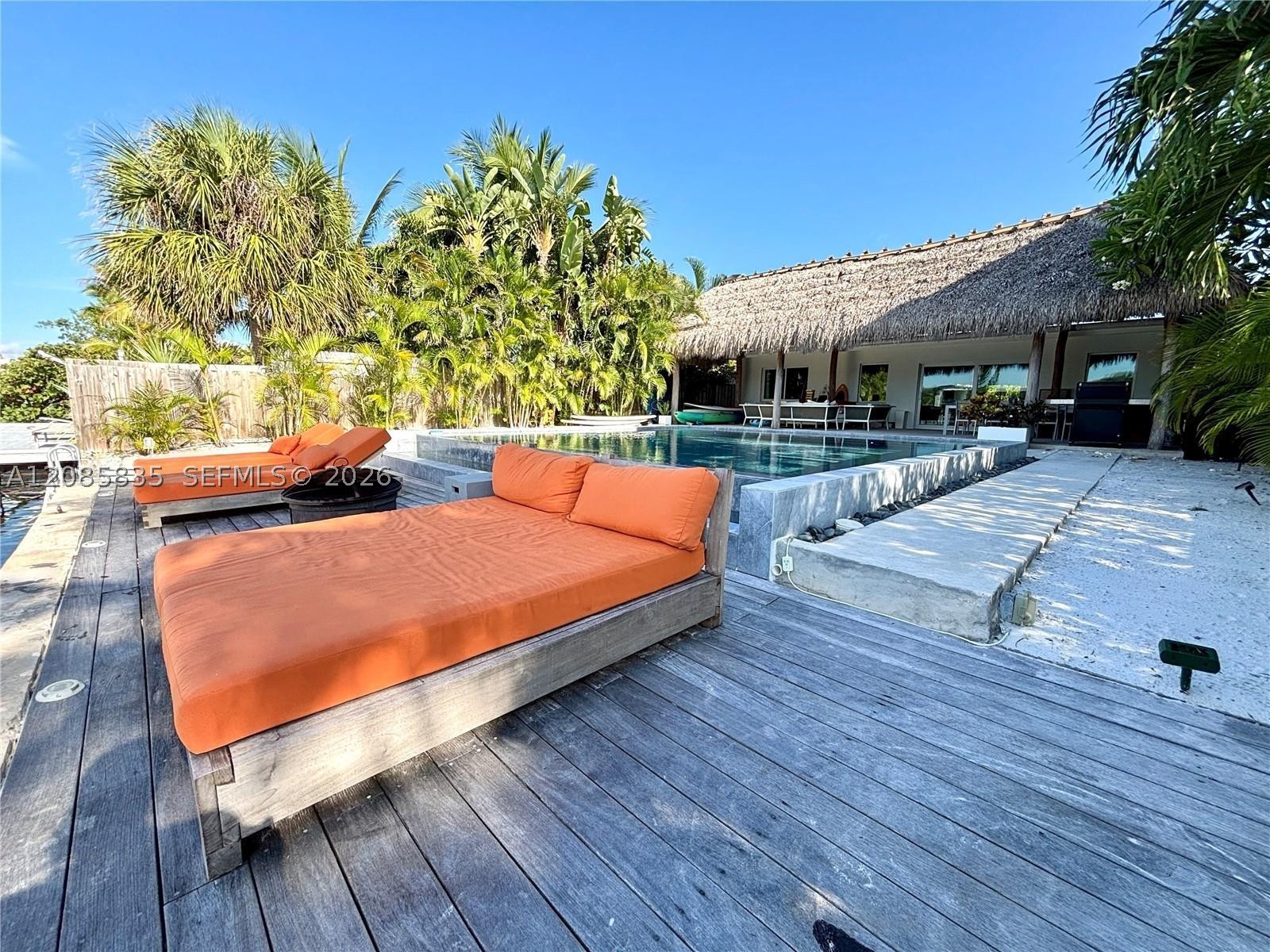 661 86th St Miami Beach, FL 33141