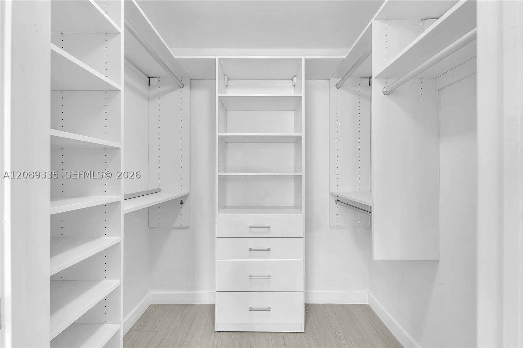 image 500 Brickell East14