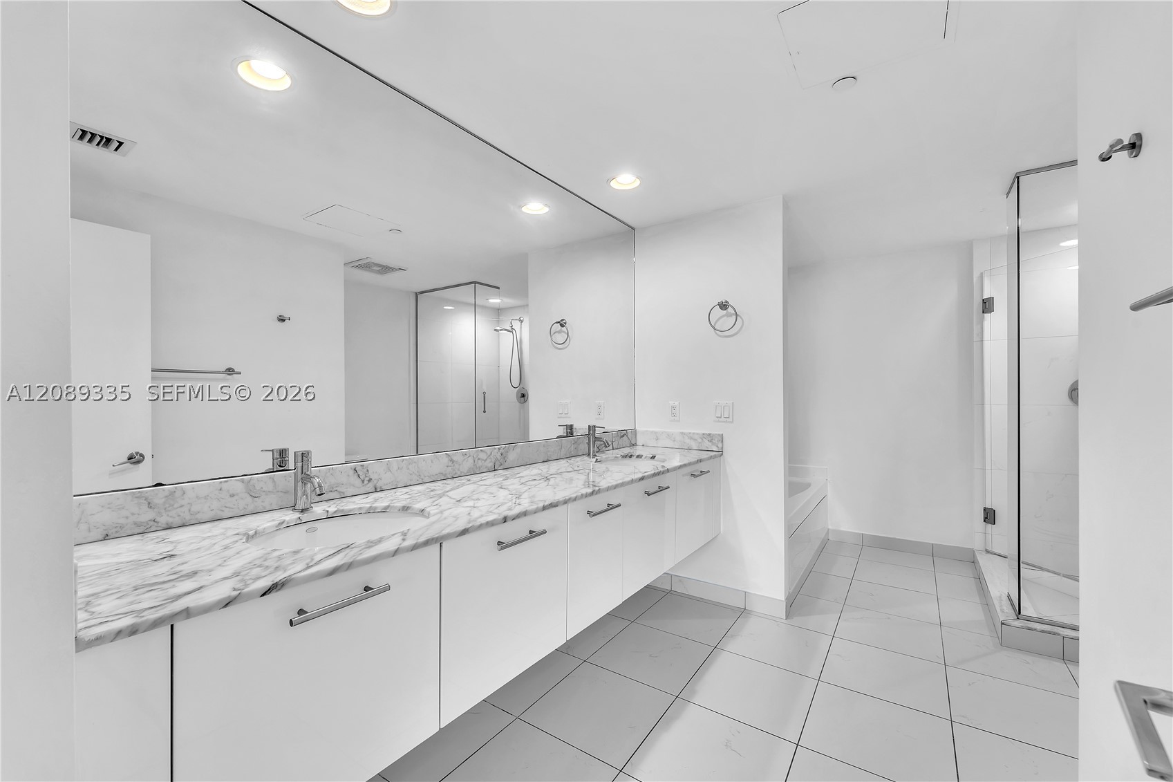 image 500 Brickell East17