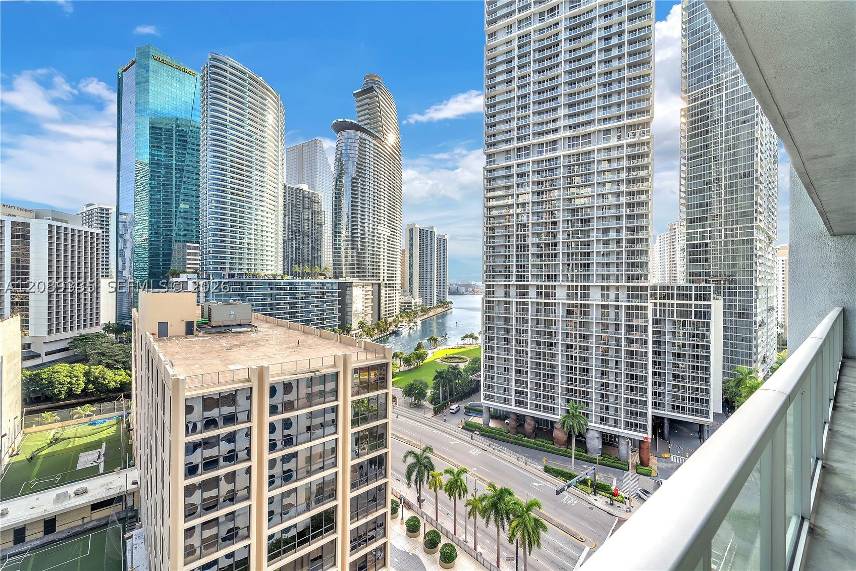 image 500 Brickell East27