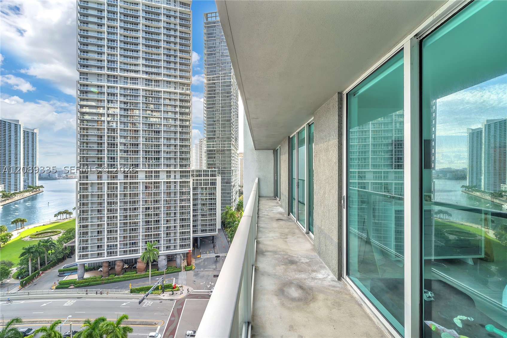 image 500 Brickell East29