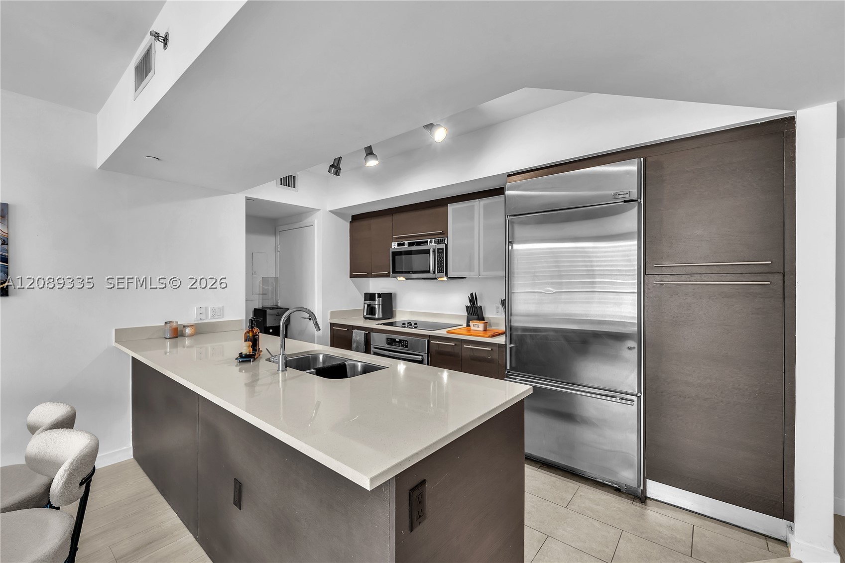 image 500 Brickell East6