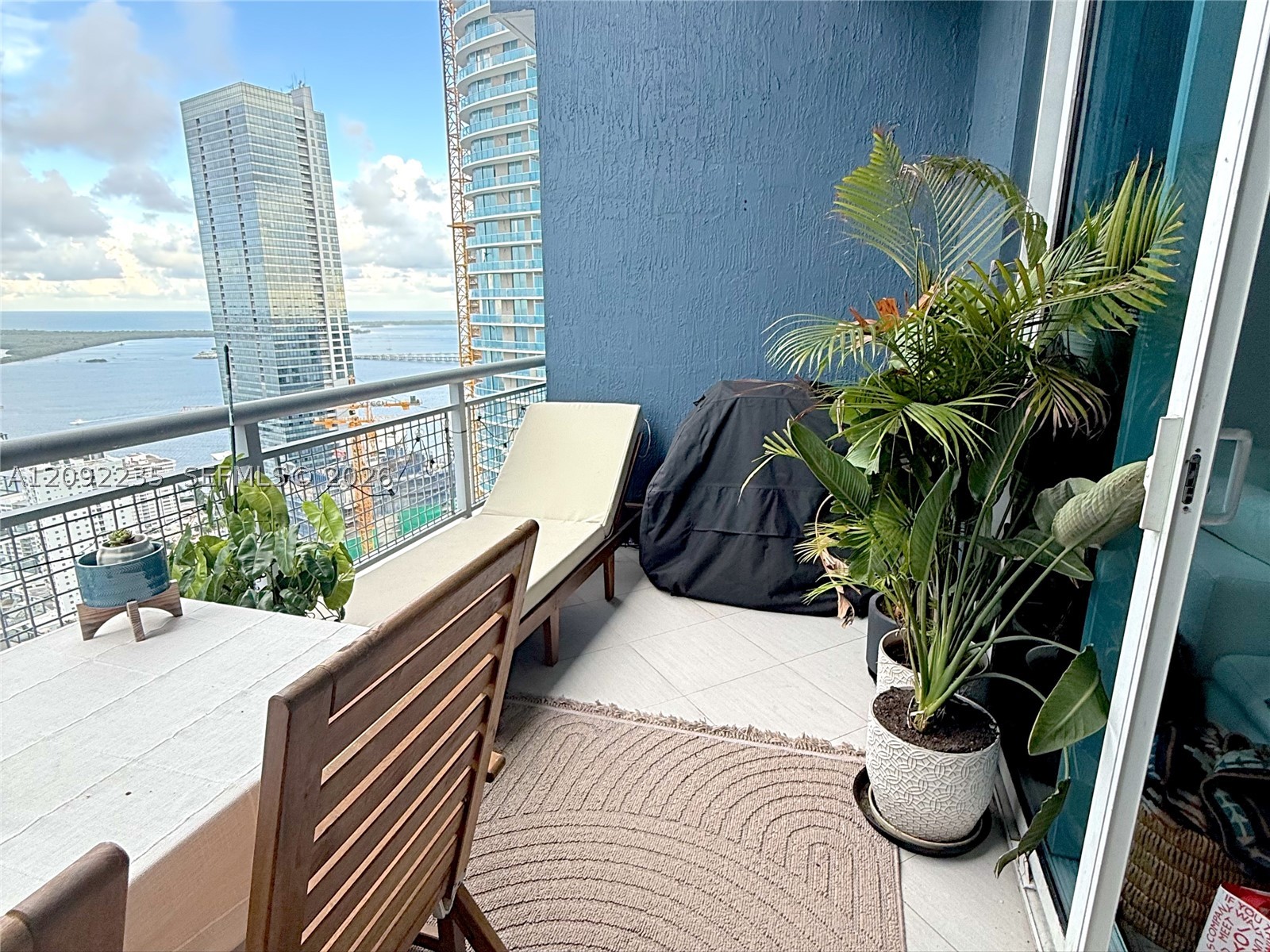 image Infinity at Brickell18