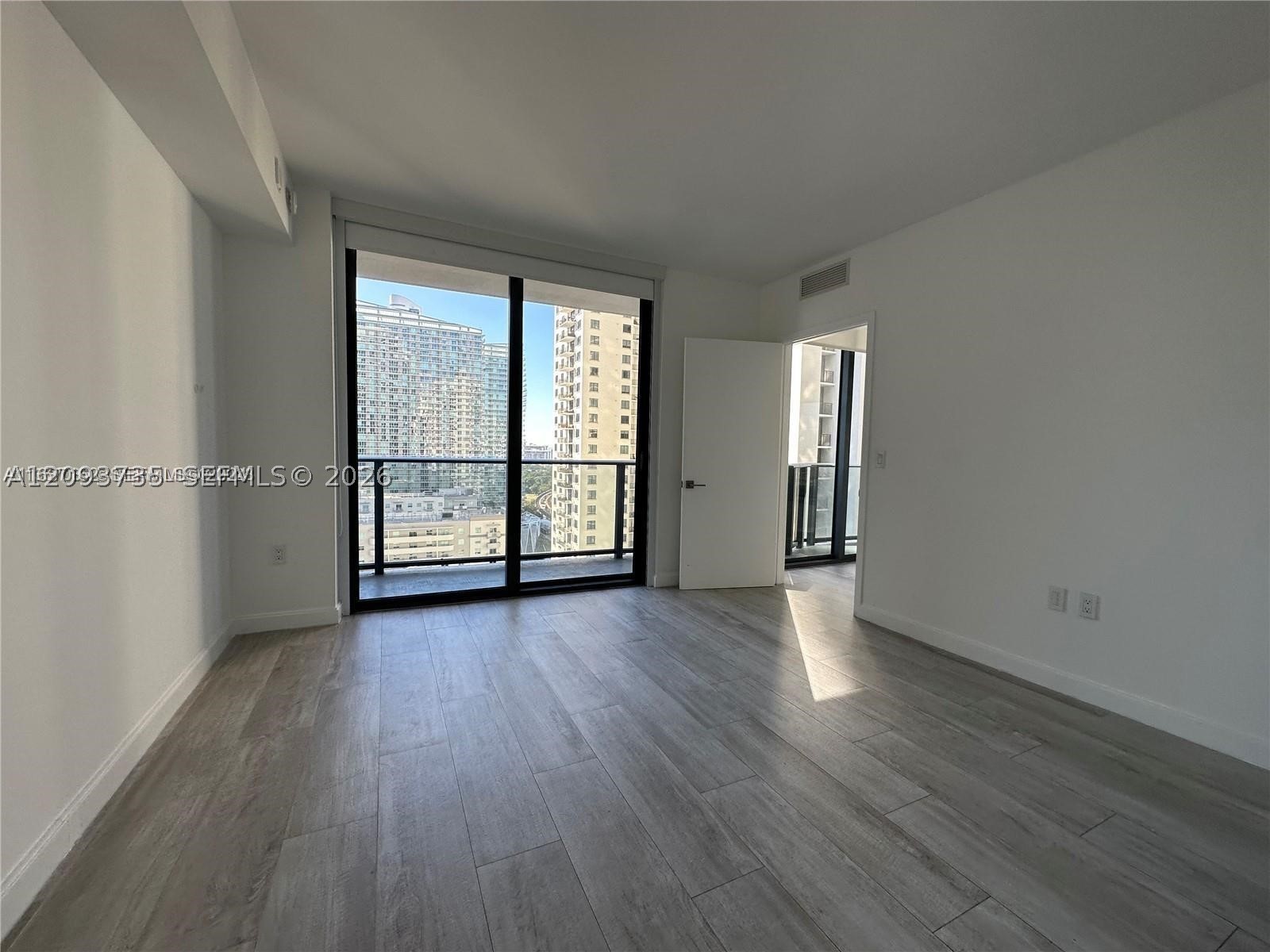 image Brickell Heights West4