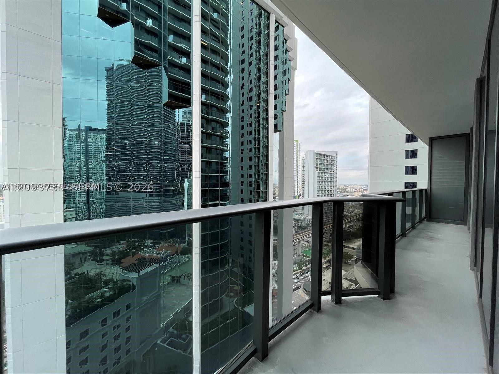 image Brickell Heights West8