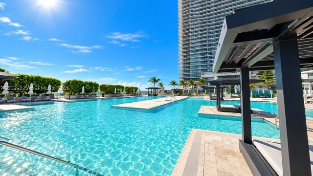 image Beach Club 222