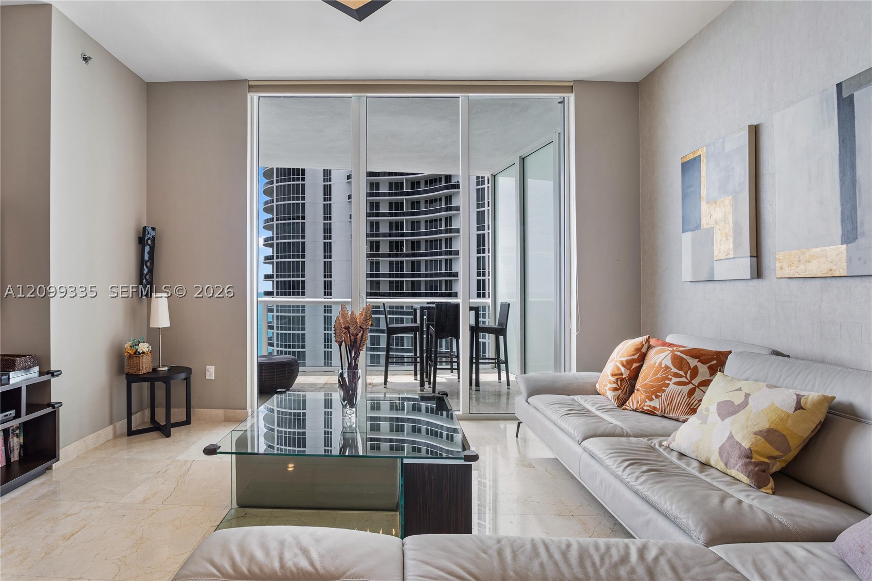 image Trump Tower II25