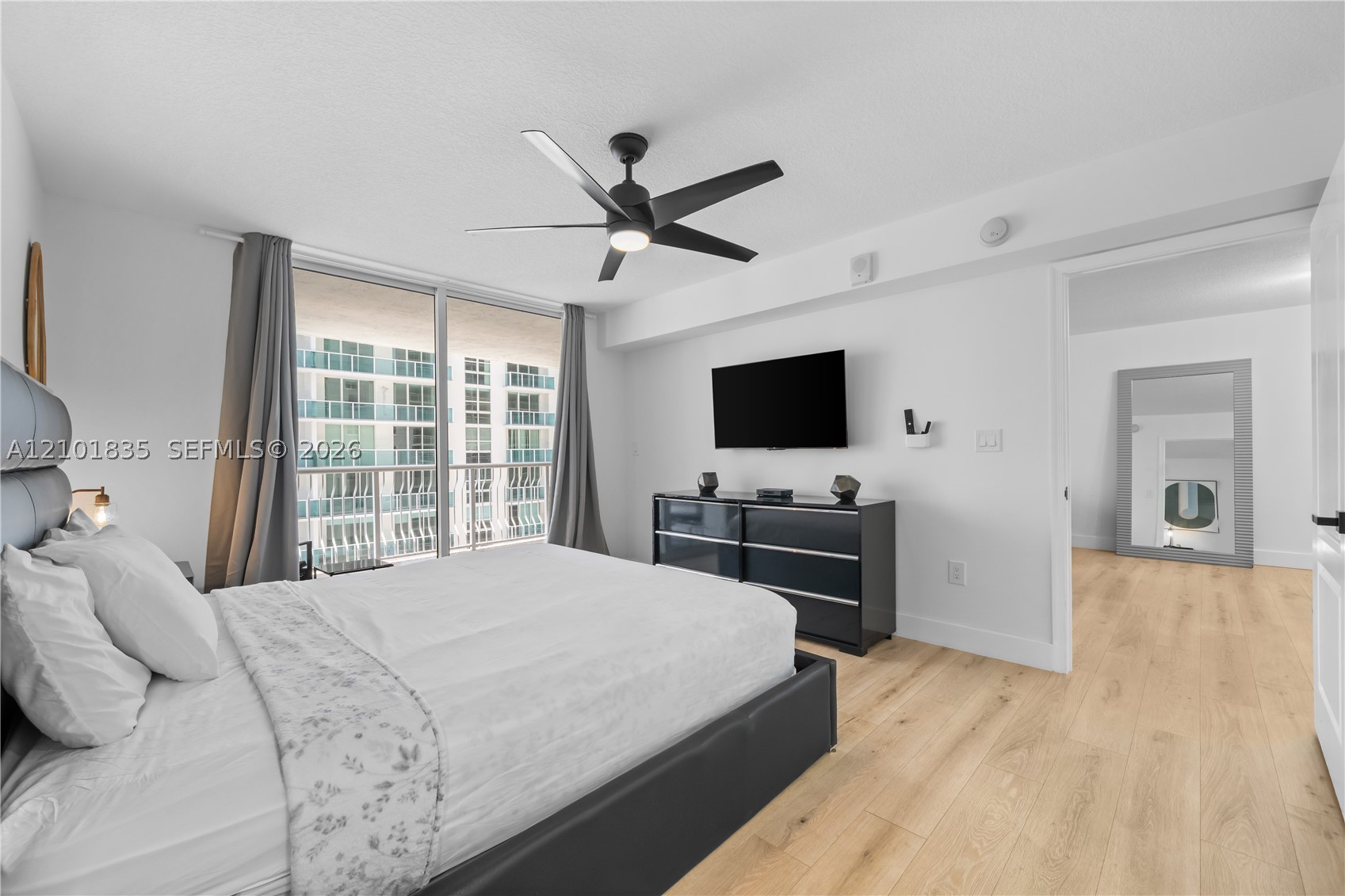 image The Club at Brickell Bay15