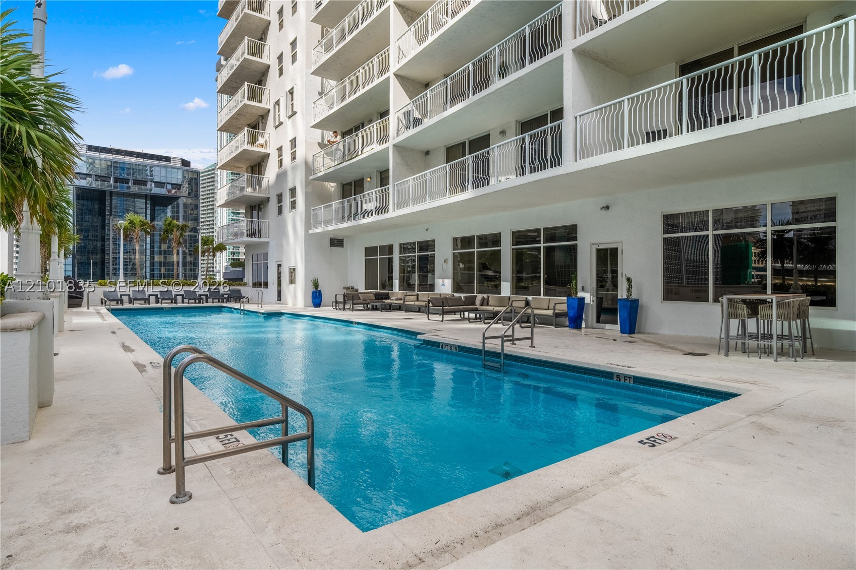 image The Club at Brickell Bay17