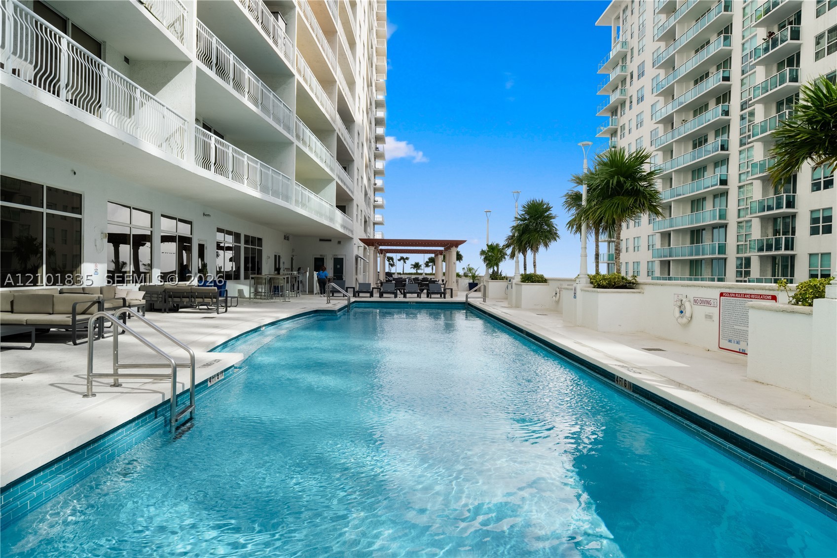 image The Club at Brickell Bay18