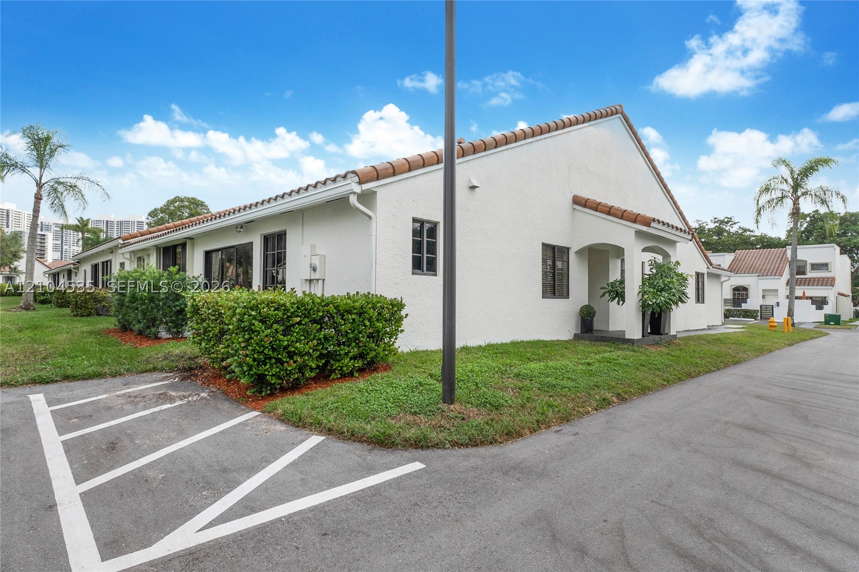21244 Harbor Way #211-21 Aventura, FL 33180