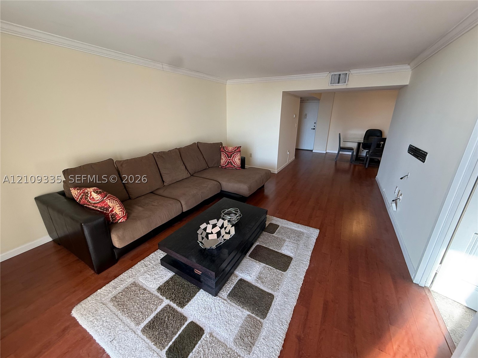 2333 Brickell Ave #2614 Miami, FL 33129