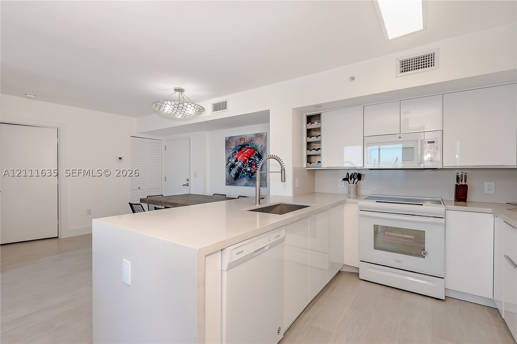 90 Alton Rd #2410 Miami Beach, FL 33139