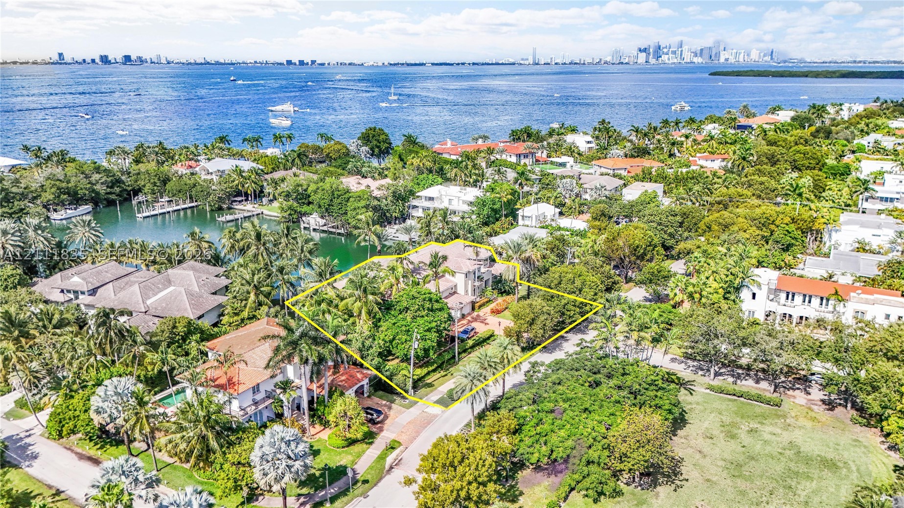 550 Harbor Dr Key Biscayne, FL 33149