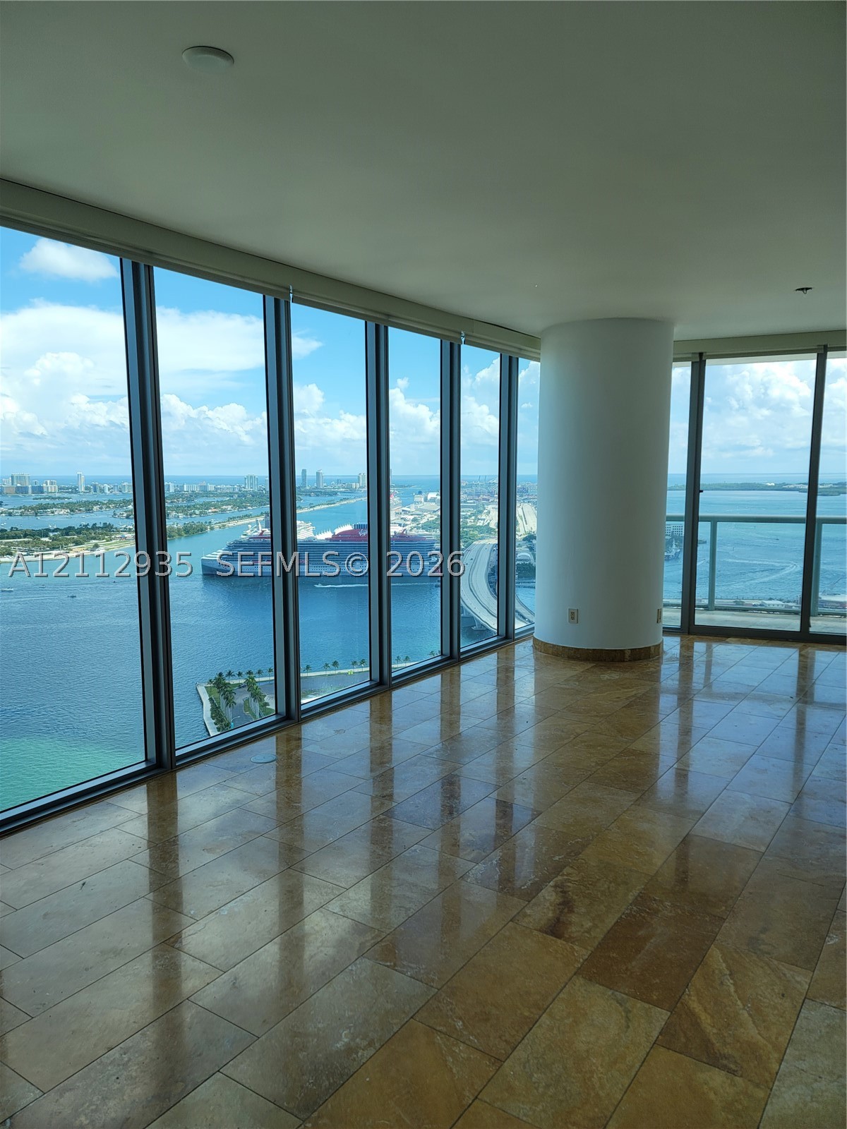 888 Biscayne Blvd #3908