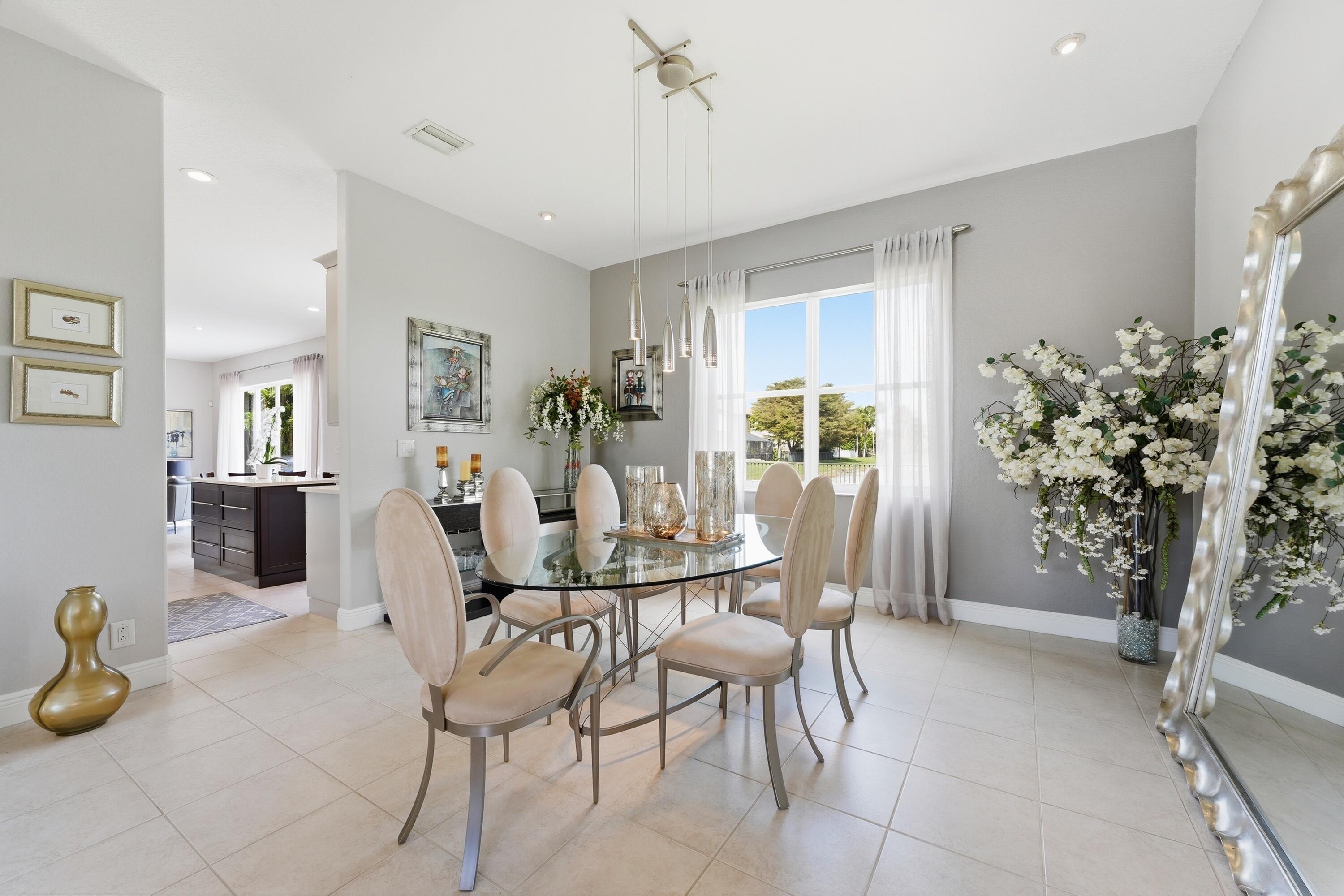 1332 Beacon Wellington, FL 33414