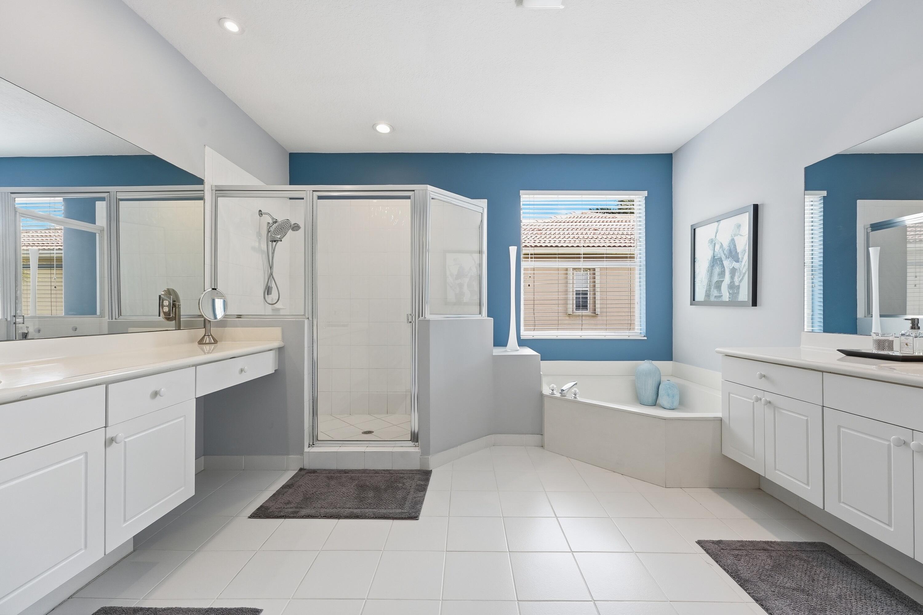 1332 Beacon Wellington, FL 33414