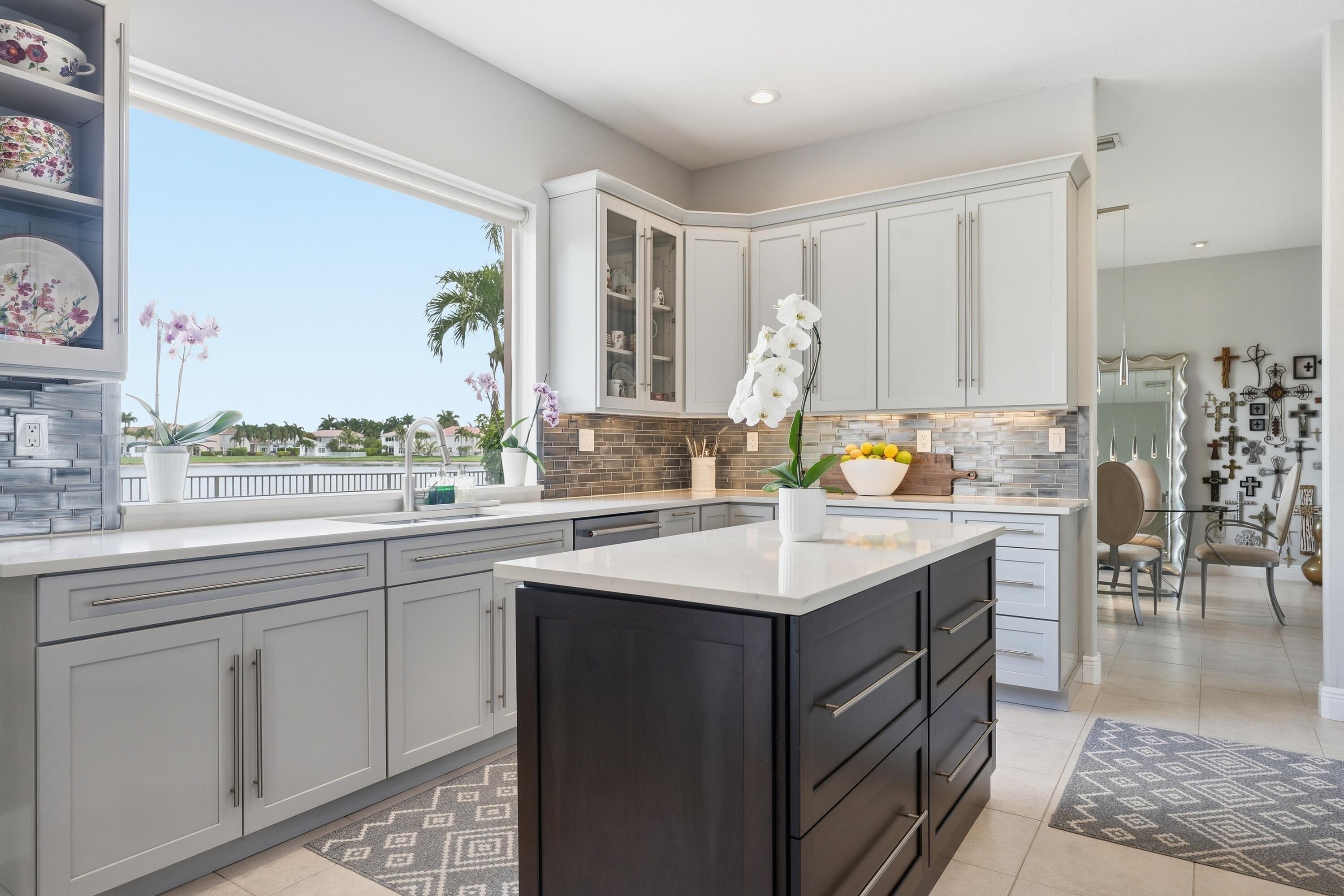 1332 Beacon Wellington, FL 33414