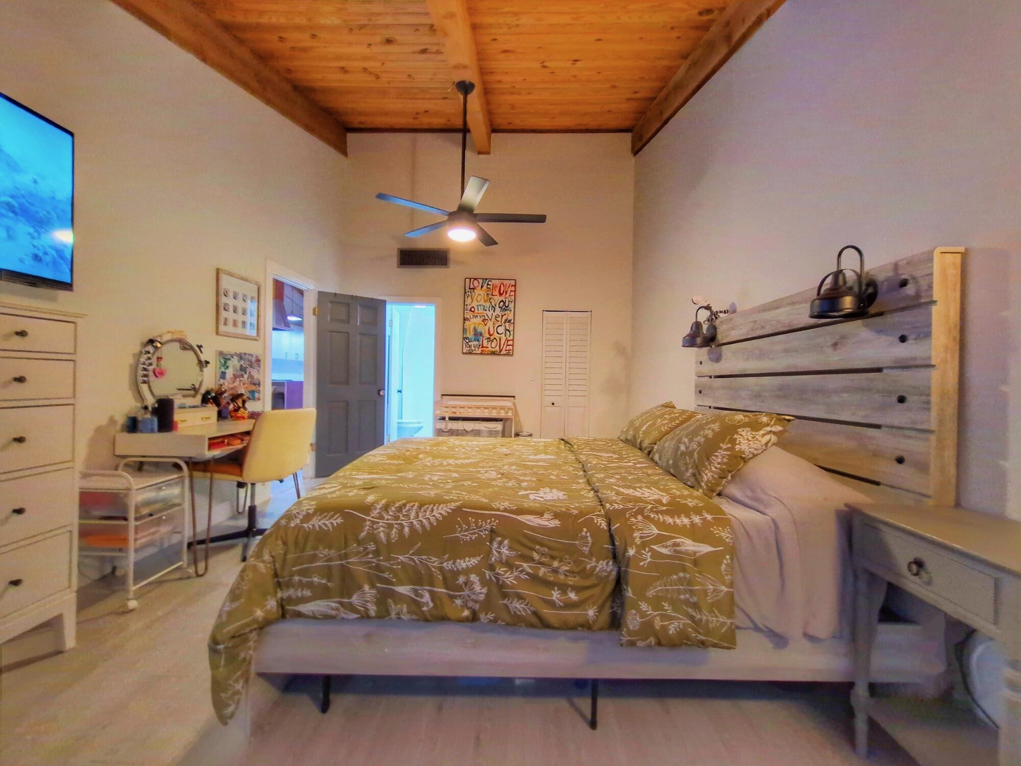 10180 E Cypress #10180 Pembroke Pines, FL 33026