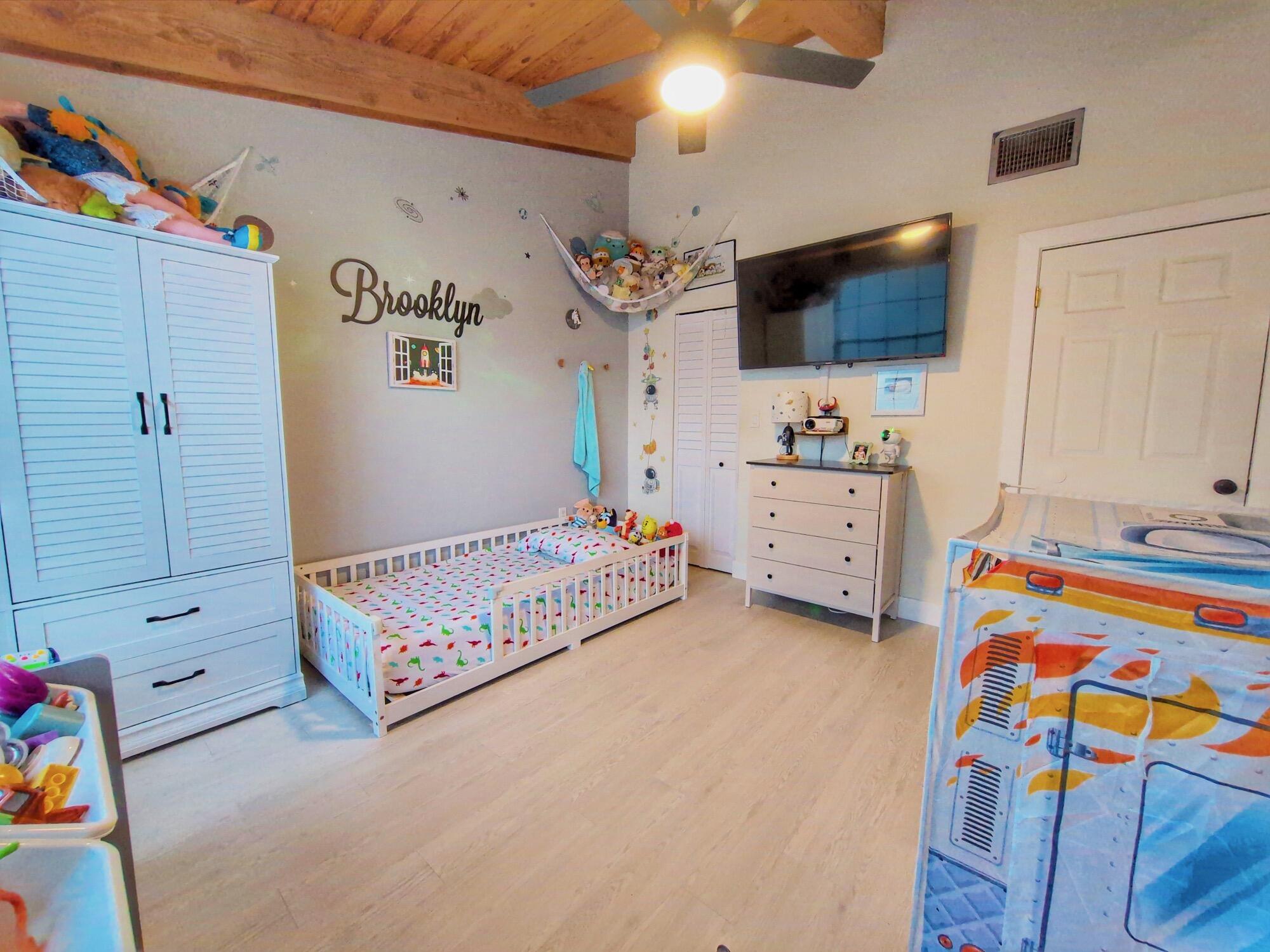 10180 E Cypress #10180 Pembroke Pines, FL 33026