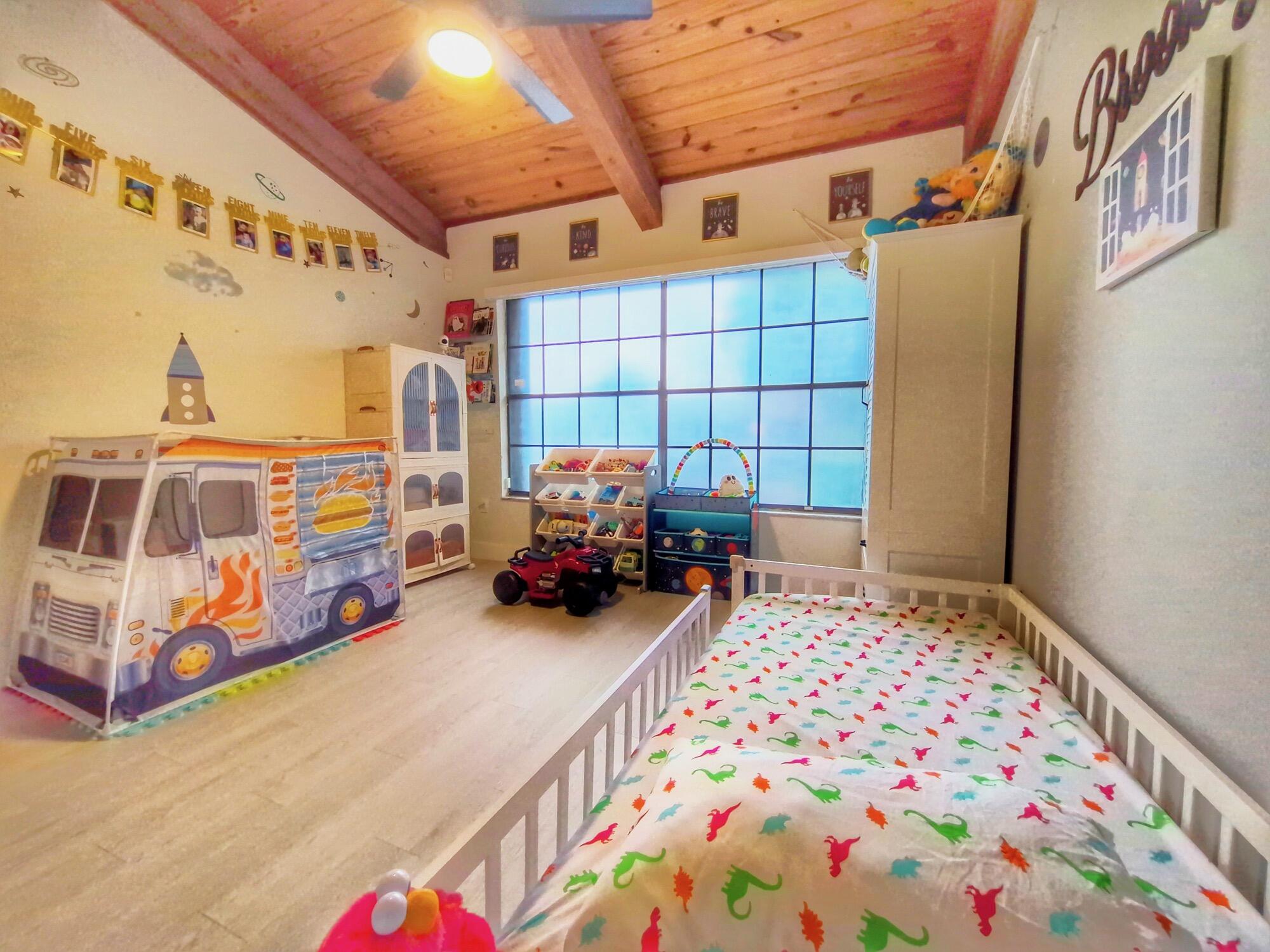 10180 E Cypress #10180 Pembroke Pines, FL 33026