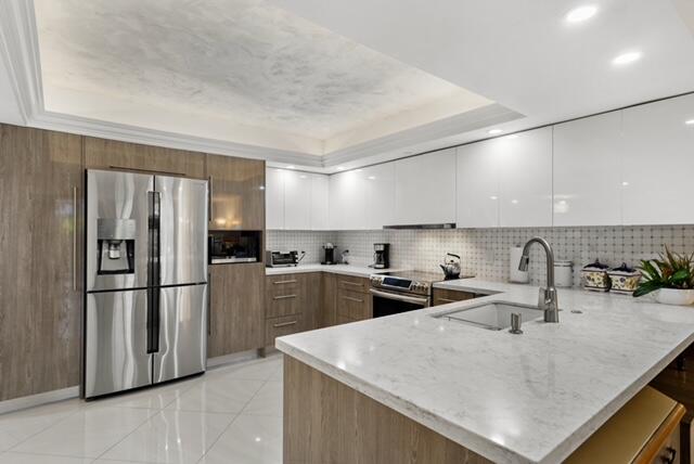 2900 NE 14th St #311