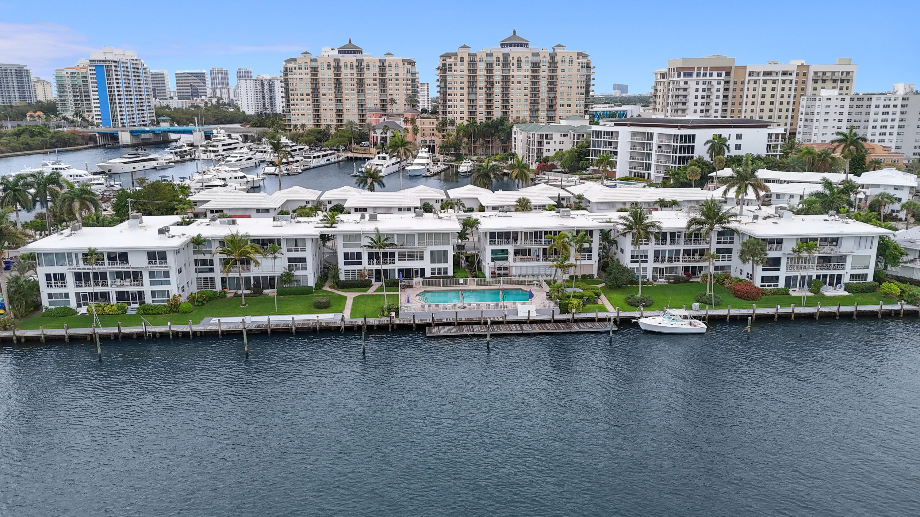 2717 Yacht Clb #Penthouse 5e Fort Lauderdale, FL 33304