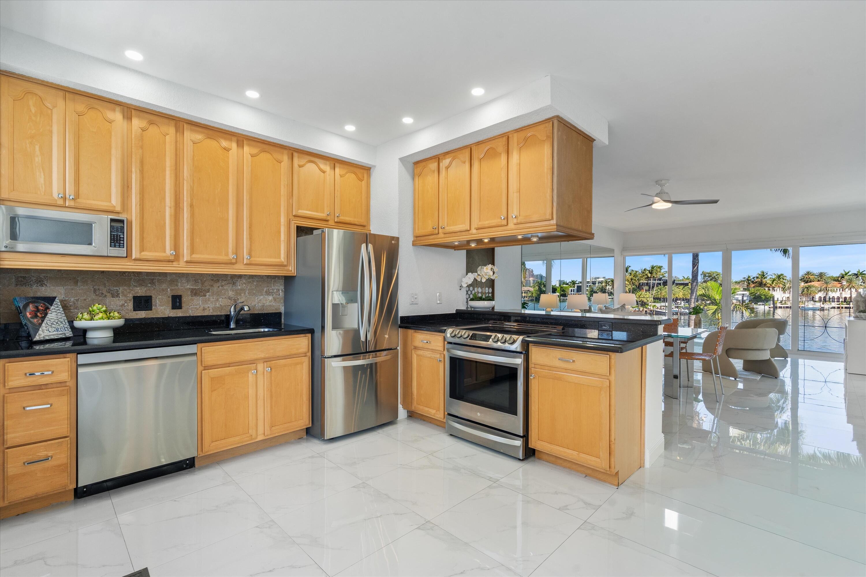 2717 Yacht Clb #Penthouse 5e Fort Lauderdale, FL 33304