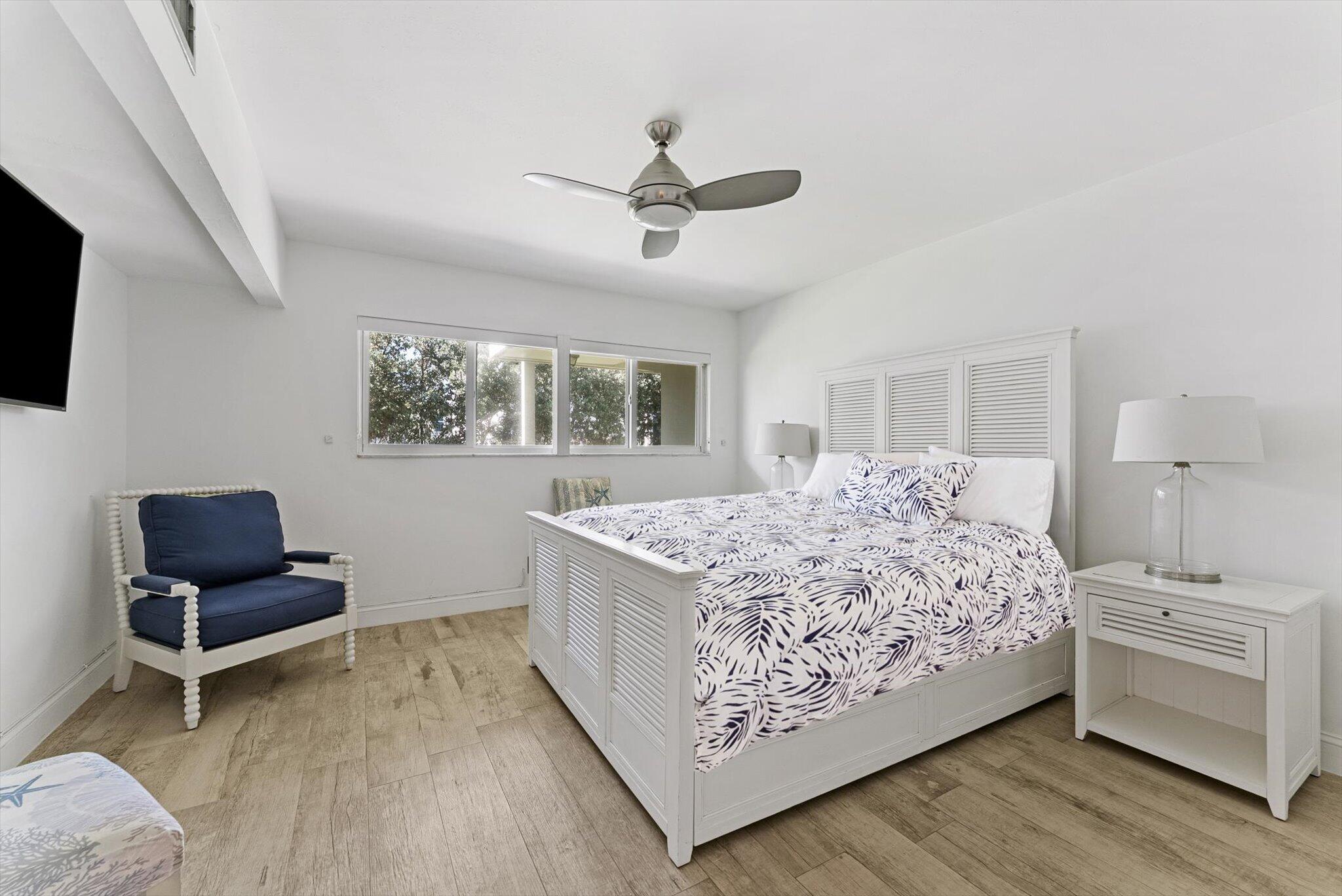 1199 Hillsboro Mile Pompano Beach, FL 33062