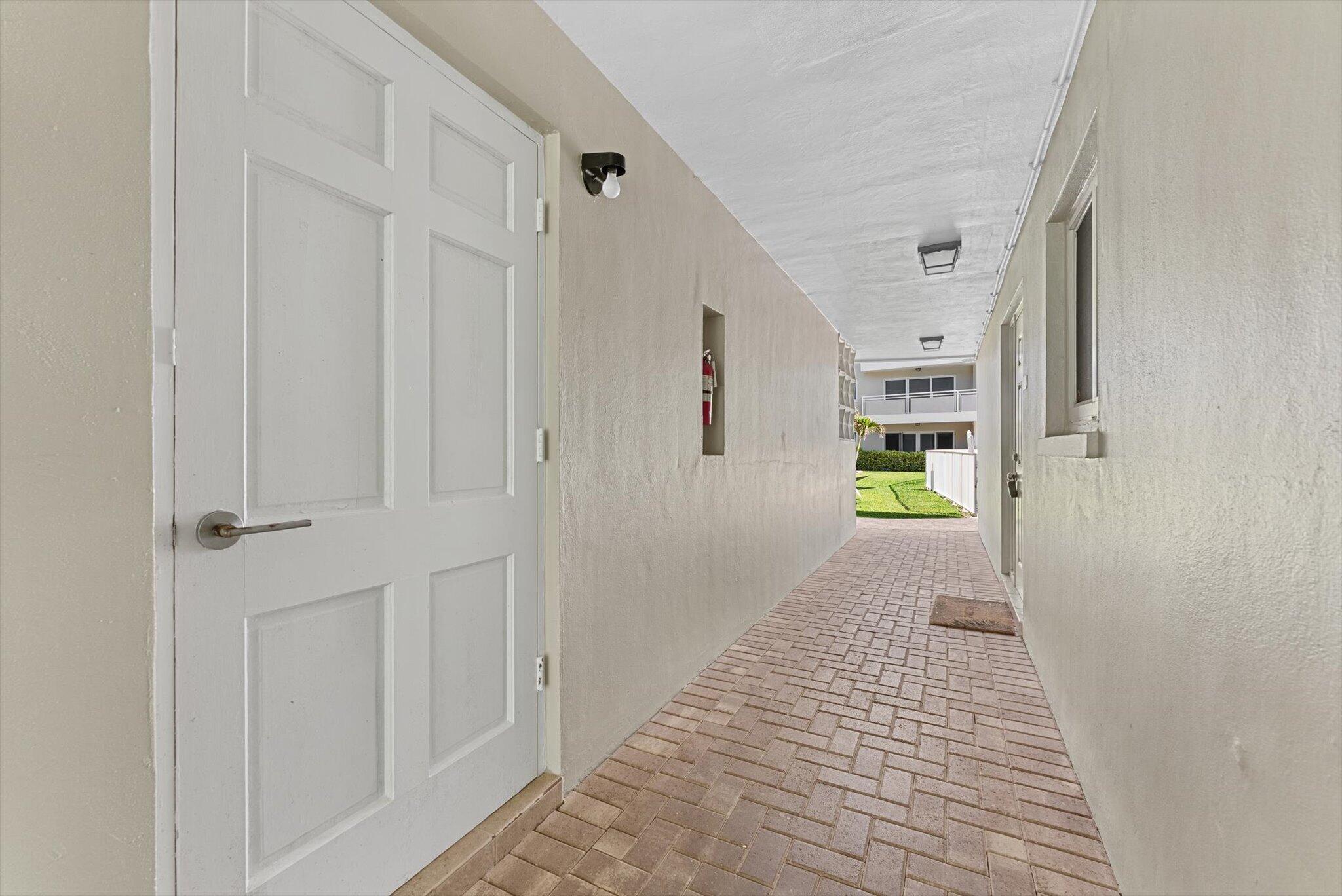 1199 Hillsboro Mile Pompano Beach, FL 33062